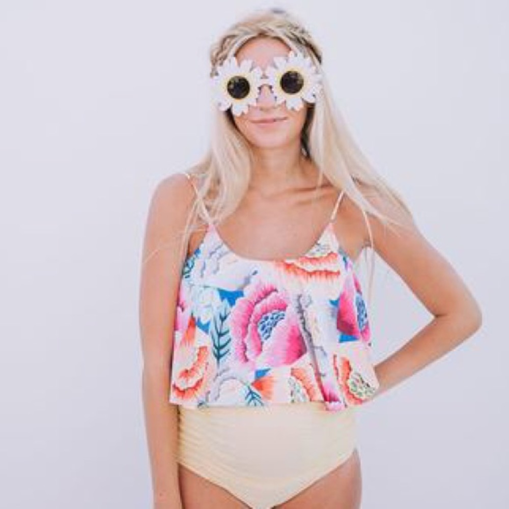 ISO Kortni Jeane Oversized Ruffle Tops/Bottoms